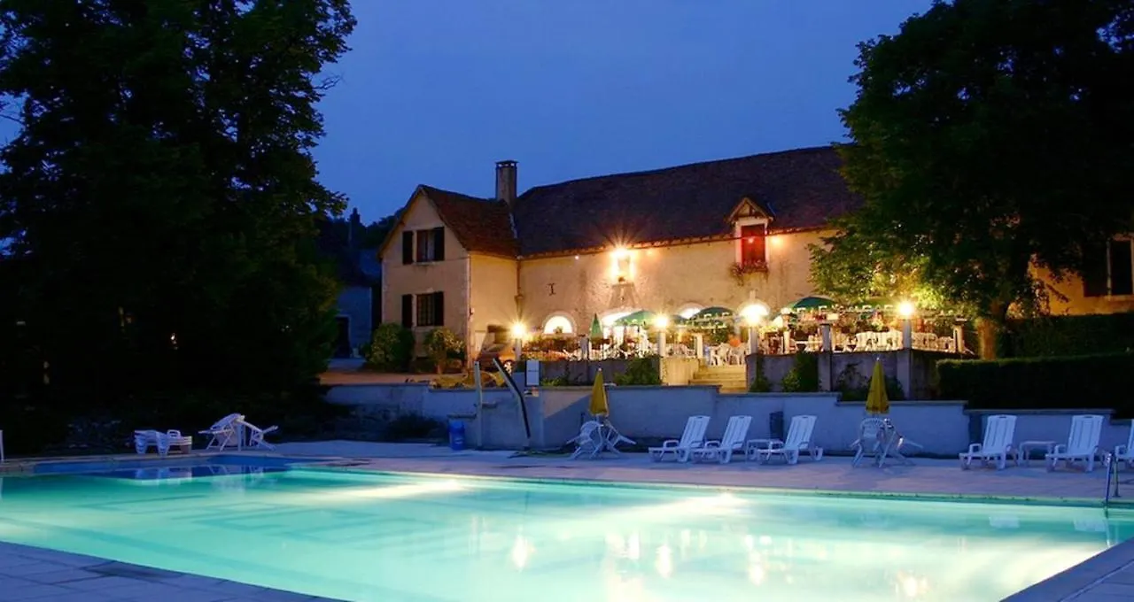 Maison Lumineuse Et Charmante A Carlucet Avec Piscine Partagee